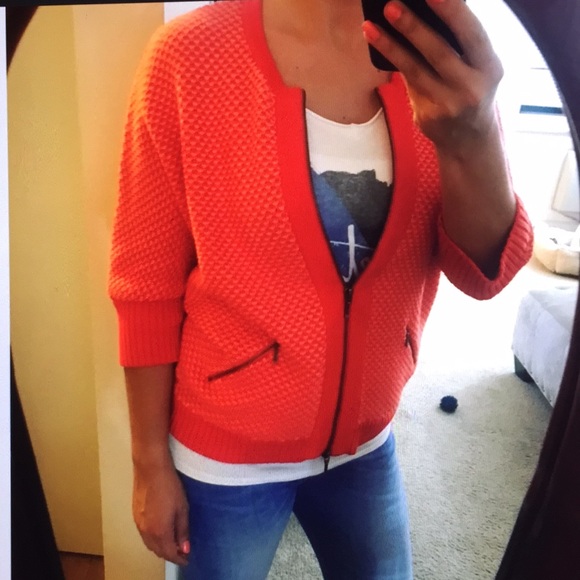 GORGEOUS CABI SWEATER - Picture 7 of 7